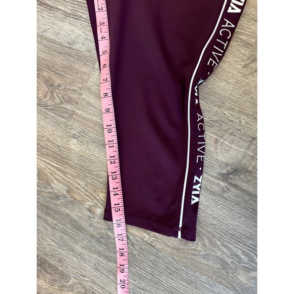 Zyia Purple Cropped Athletic Leggings Size 16-18 - Picture 8 of 8